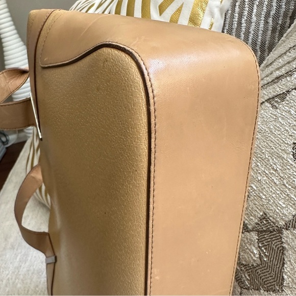 Authentic Gucci leather tote bag with handles. - Picture 5 of 10